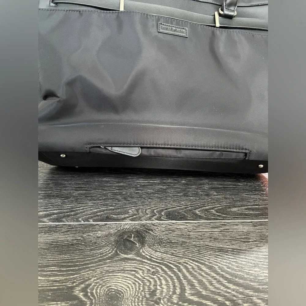 Swiss Gear Zoe Bag Black Laptop Tablet Large Travel Business Tote - Picture 3 of 16
